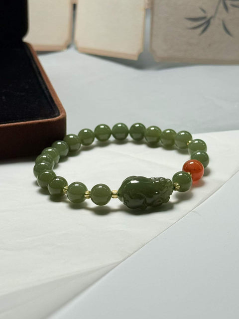 Gelang Pixiu dari giok Hetian berwarna kuning kehijauan, Pixiu untuk menarik kekayaan dan menangkal kejahatan! Ukuran: sekitar 8mm. Termasuk ongkos kirim dan pajak.