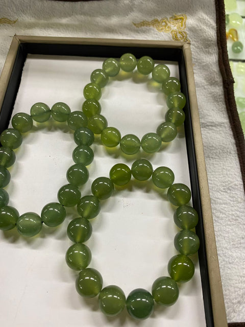 Gelang giok Xiuyan terbaru, 14mm, warna bagus, tembus pandang sangat baik, harga sudah termasuk ongkos kirim dan pajak.