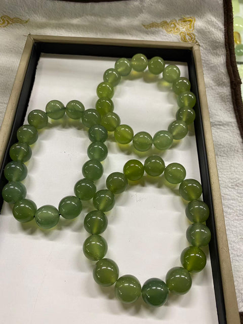 Gelang giok Xiuyan terbaru, 14mm, warna bagus, tembus pandang sangat baik, harga sudah termasuk ongkos kirim dan pajak.
