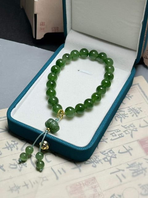 Gelang biji teratai giok Hetian ✨ Membawa kekayaan dan keberuntungan~ Terlihat cantik dan mencerahkan kulit~ Ukuran: sekitar 8mm. Termasuk ongkos kirim dan pajak.