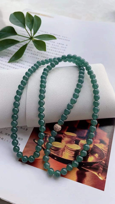 Rantai air giok biru alami, material tambang lama, tembus pandang yang sangat baik, material bersih, dapat dikenakan sebagai gelang atau kalung, warna terang sangat menyegarkan, ukuran 0.7, termasuk ongkos kirim dan pajak.