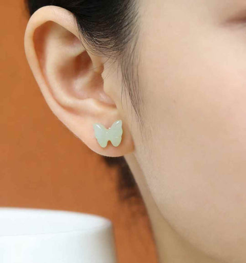 2076-2# Anting kupu-kupu perak S925 bertatahkan giok Hetian (batu lepas): 9*10 cm, termasuk ongkos kirim dan pajak.