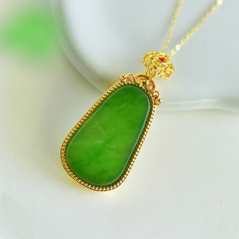 6037-2# Liontin Giok Hetian Bertatahkan Kualitas Mewah 18K - Semoga Anda mendapatkan kedamaian dan keberuntungan dalam segala hal. 17*30 cm. Termasuk ongkos kirim dan pajak.