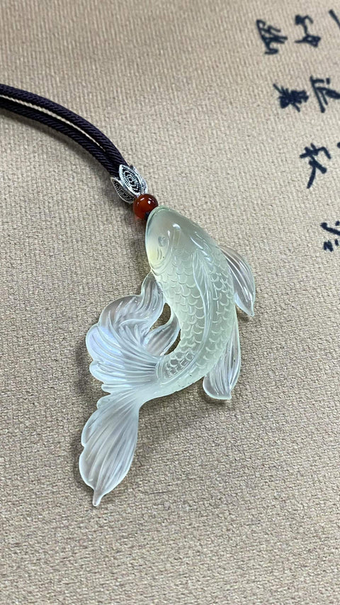 Berusaha Meraih Keunggulan: Liontin Giok Xiuyan yang Indah - Ikan Koi, Melambangkan Kekayaan Berlimpah dan Keberuntungan. Spesifikasi: 69 x 33,9 mm, termasuk ongkos kirim dan pajak.