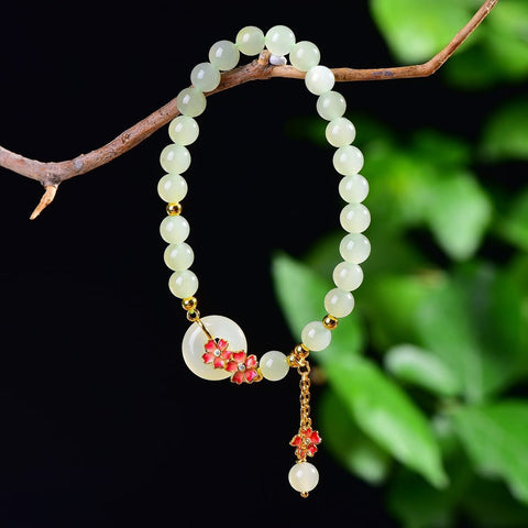 🌺🌺🌺8330-2# Gelang perak sterling 925 bertatahkan giok Hetian berbentuk bunga plum, desain baru dan unik, pengerjaan yang indah, tampil beda dari yang lain. Ukuran giok: 13*13 cm. Termasuk ongkos kirim dan pajak.
