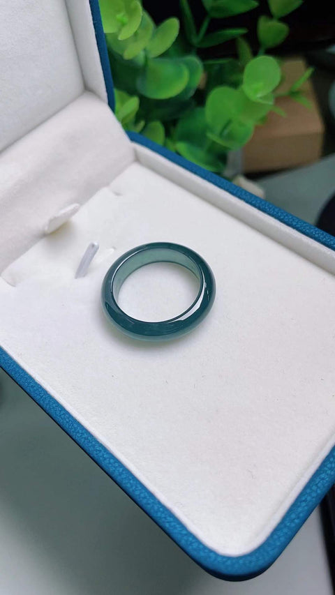 Cincin giok alami, material tambang kuno, tekstur halus dan hangat, warna biru es yang indah, diameter dalam 19,3 mm, termasuk ongkos kirim dan pajak.