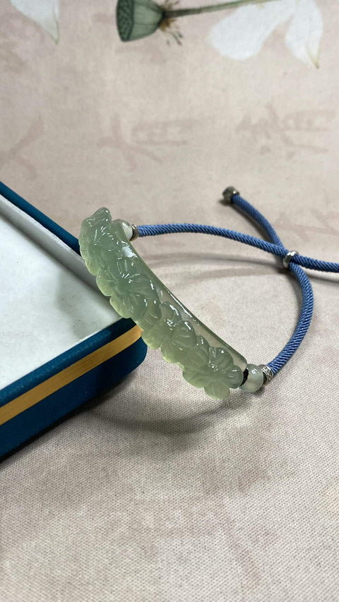 Berkah Seumur Hidup: Gelang giok Xiuyan yang indah, diukir dengan halus, dimensi: 56 x 11,2 mm, termasuk ongkos kirim dan pajak.