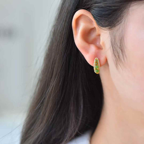 【Nama】Anting-anting Giok Hetian Bertatahkan Perak S925  【Nomor Barang】12531-2# 【Spesifikasi】Batu Mentah: 3*3 cm (termasuk ongkos kirim dan pajak)