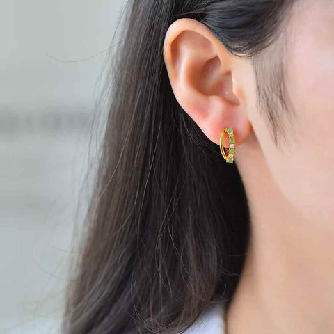 【Spesifikasi】Batu mentah: 2*2  【Nama】Anting-anting Giok Hetian Bertatahkan Perak S925  【Nomor Barang】12523-2# 【Spesifikasi】Batu mentah: 2*2 Termasuk ongkos kirim dan pajak.