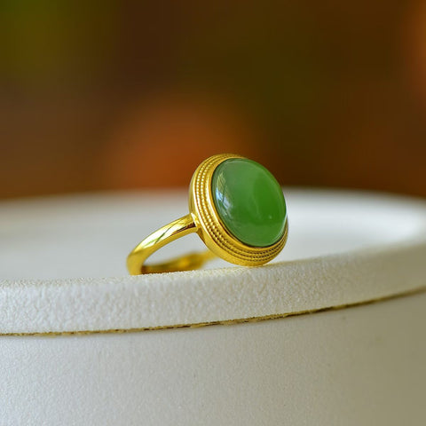 19030-2# Cincin Perak Sterling 925 dengan Batu Giok Hetian, menampilkan tekstur giok yang hangat dan lembut, desain yang stylish dan sederhana. Ukuran: 10*12 mm. Termasuk ongkos kirim dan pajak.