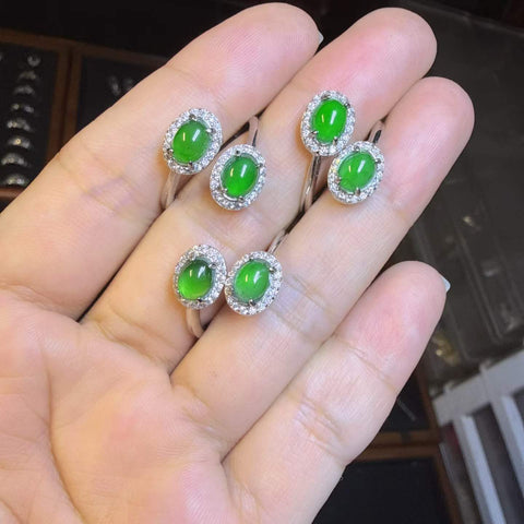Cincin berbentuk tetesan air, terbuat dari giok alami kelas A (standar nasional S925), dengan hiasan inlay, termasuk ongkos kirim dan pajak.