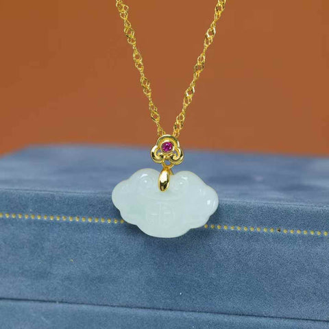 0077-2# Liontin perak S925 bertatahkan gembok Ruyi giok Hetian. Ukuran batu permata: 10*17 cm. Termasuk ongkos kirim dan pajak.