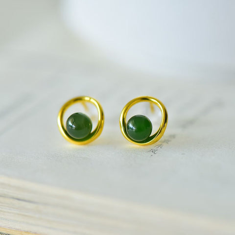 17118-2# Anting-anting perak sterling 925 bertatahkan giok Hetian, bentuk bulat dan penuh. Desain baru dan unik, pengerjaan yang indah, menonjol dari yang lain. Ukuran giok: 6*6 cm. Harga sudah termasuk ongkos kirim dan pajak.