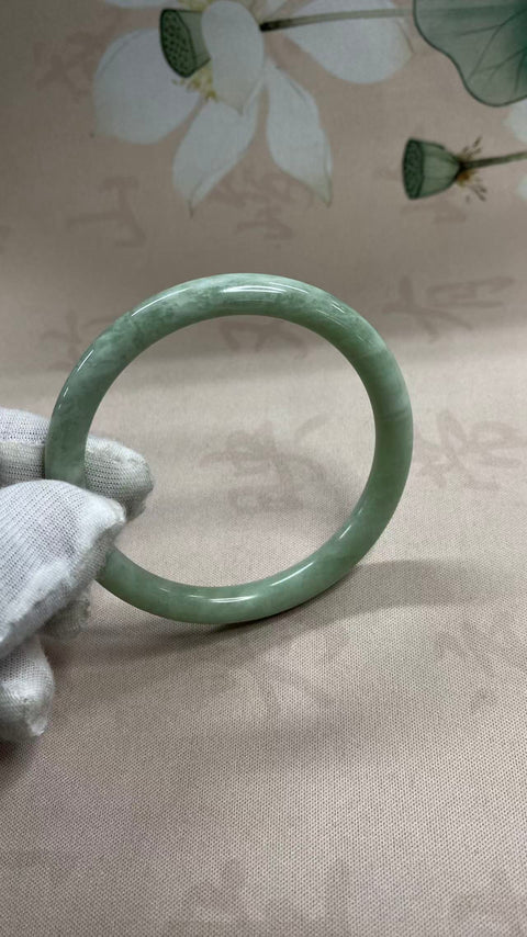 Gelang giok Xiuyan kuno berwarna hijau minyak yang indah - motif garis kecantikan, diameter dalam: 56,2 mm, termasuk ongkos kirim dan pajak.