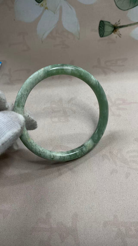 Gelang giok Xiuyan hijau minyak kuno yang indah – motif garis kecantikan, diameter dalam: 56,5 mm, termasuk ongkos kirim dan pajak.