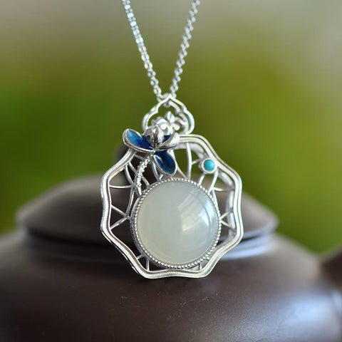 🌸🌸🌸26118#925 liontin perak sterling bertatahkan giok Hetian berbentuk teratai dengan desain terbuka. Desain elegan dan mewah, giok halus dan lembut. Dimensi giok: 16*16 cm. Termasuk ongkos kirim dan pajak.