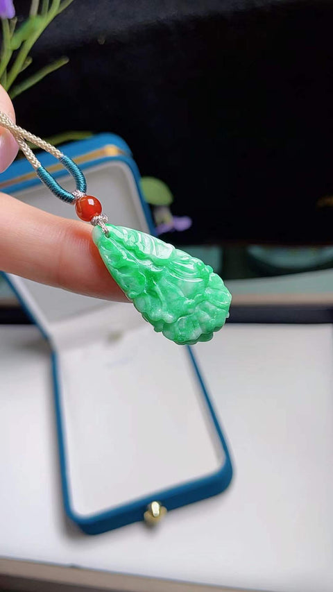 Kubis giok alami, melambangkan kekayaan berlimpah, terbuat dari material tambang lama, dimensi 3,3 x 1,6 cm, termasuk ongkos kirim dan pajak.