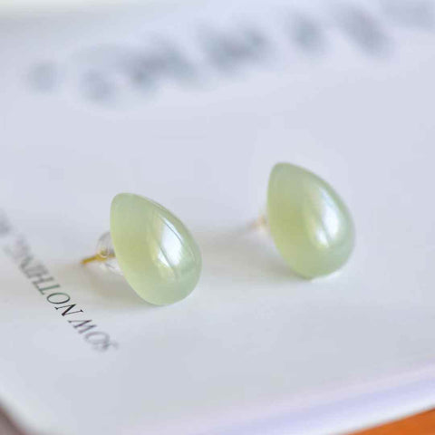 【Nama】Anting-anting Fashion Bentuk Tetesan Air Mata Batu Giok Hetian Bertatahkan Perak Sterling S925  【Nomor Barang】2396Q-2# 【Spesifikasi】Batu Mentah: 10*14 cm (termasuk ongkos kirim dan pajak)