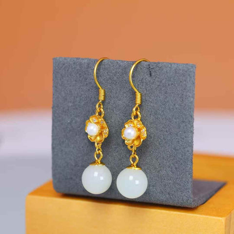 Set Anting Perak Sterling S925 dengan Manik Giok Hetian  【Nomor Barang】8294Q-2# 【Spesifikasi】Batu Giok: 8*8 cm (Termasuk ongkos kirim dan pajak)