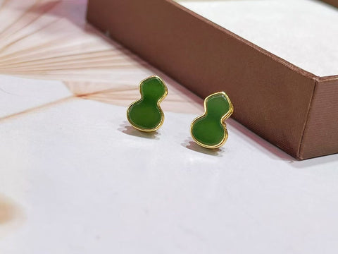 Anting giok Hetian dengan bingkai perak dan lapisan emas 18 karat! Desain berbentuk labu! Termasuk ongkos kirim dan pajak.