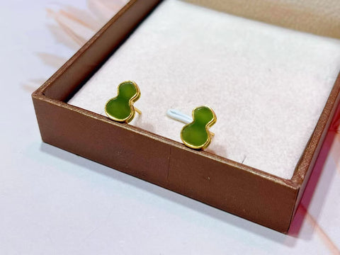 Anting giok Hetian dengan bingkai perak dan lapisan emas 18 karat! Desain berbentuk labu! Termasuk ongkos kirim dan pajak.