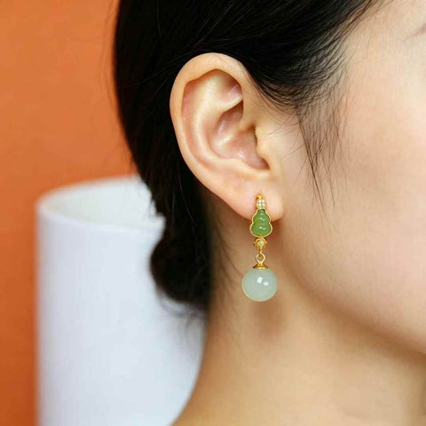 Anting Labu Manik Giok Hetian Bertatahkan Perak S925  【Nomor Barang】8388Q-2# 【Spesifikasi】Batu Mentah: 10*10 cm (termasuk ongkos kirim dan pajak)