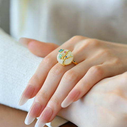 Cincin Perak Sterling S925 dengan Batu Giok Hetian, Enamel, dan Zirkonia Berwarna  【Nomor Barang】9013-2# 【Ukuran】13×13 cm Harga sudah termasuk ongkos kirim dan pajak.