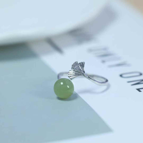 Cincin Perak Sterling S925 dengan Manik-manik Giok Hetian  【Nomor Barang】1051Q# 【Spesifikasi】Batu Giok: 8*8 cm Harga sudah termasuk ongkos kirim dan pajak.
