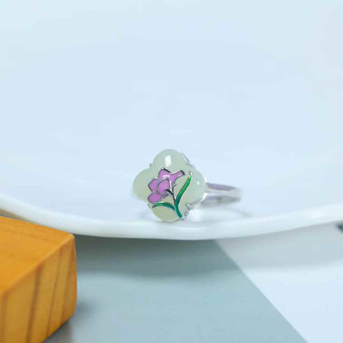 Cincin Perak Sterling S925 dengan Batu Giok Hetian Bentuk Daun Semanggi Empat 🍀  【Nomor Barang】1058# 【Spesifikasi】Batu: 12*12mm Harga sudah termasuk ongkos kirim dan pajak.