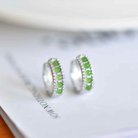 Anting-anting Giok Hetian Bertatahkan Perak S925  【Nomor Barang】12550# 【Spesifikasi】Batu Mentah: 2*2 (Termasuk ongkos kirim dan pajak)