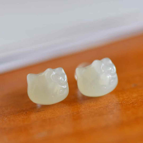 Anting-anting kucing perak sterling S925 bertatahkan giok Hetian (gaya KT), 8357Q-2# (batu lepas: 9 x 11mm). Harga sudah termasuk ongkos kirim dan pajak.