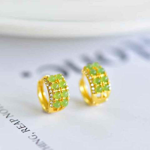 【Nama】Anting-anting Giok Hetian Bertatahkan Perak Sterling S925  【Nomor Barang】12527-2# 【Spesifikasi】Batu Mentah: 2*2 Termasuk ongkos kirim dan pajak