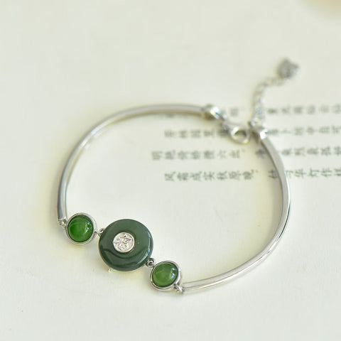 🌷🌷🌷2030Q#925 Gelang Giok Hetian Bertatahkan Perak "Kedamaian dan Keberuntungan". Desain baru, kualitas giok yang bagus, pengerjaan yang indah, sederhana dan elegan. Ukuran giok: 13*13 cm. Termasuk ongkos kirim dan pajak.
