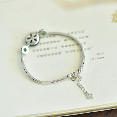 🌷🌷🌷2030Q#925 Gelang Giok Hetian Bertatahkan Perak "Kedamaian dan Keberuntungan". Desain baru, kualitas giok yang bagus, pengerjaan yang indah, sederhana dan elegan. Ukuran giok: 13*13 cm. Termasuk ongkos kirim dan pajak.