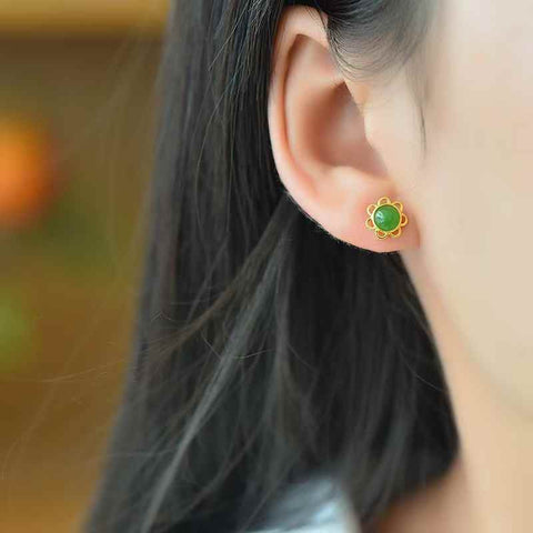【Nama】Anting-anting Cabochon Giok Hetian Bertatahkan Perak Sterling S925  【Nomor Barang】12197-2# 【Spesifikasi】Batu Mentah: 5*5 cm Termasuk ongkos kirim dan pajak.