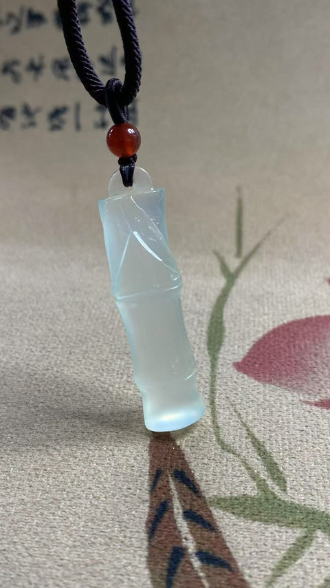 Bangkit Selangkah Demi Selangkah: Liontin Giok Xiuyan Tipe Es yang Indah - Sambungan Bambu 🎍, melambangkan kedamaian dan kemakmuran. Ukuran: 50 x 13 mm. Termasuk ongkos kirim dan pajak.