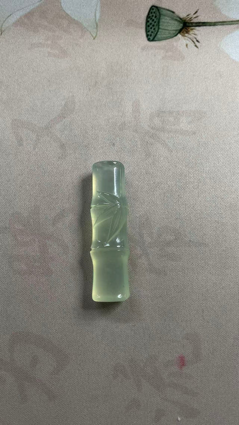 Bambu Membawa Kedamaian: Liontin Giok Xiuyan yang Indah - Sambungan Bambu 🎍, Ukuran: 52 x 14,7 mm, termasuk ongkos kirim dan pajak.
