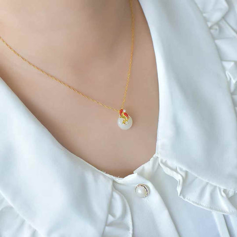 【Nama】Liontin Cincin Perdamaian Giok Hetian Bertatahkan Perak S925 (Semoga Anda Mendapatkan Kelimpahan Setiap Tahun)  【Nomor Barang】3208#  【Spesifikasi】Batu Mentah: 13×13 cm (Termasuk ongkos kirim dan pajak)
