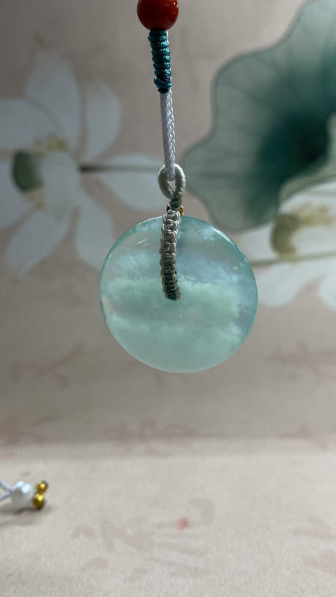 Gesper Pengaman: Giok Xiuyan yang Indah – Biru Langit/Biru Laut Dalam. Liontin, dimensi: 28,5 x 6,3 mm, termasuk ongkos kirim dan pajak.