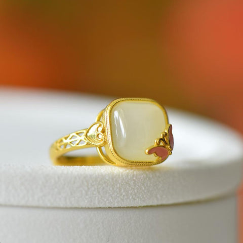 9574-2# Cincin perak sterling 925 bertatahkan giok Hetian berbentuk drum persegi dan enamel kupu-kupu bulat. Desain baru dan unik, pengerjaan yang indah, dan gaya yang khas. Dimensi giok: 10*10 mm. Termasuk ongkos kirim dan pajak.