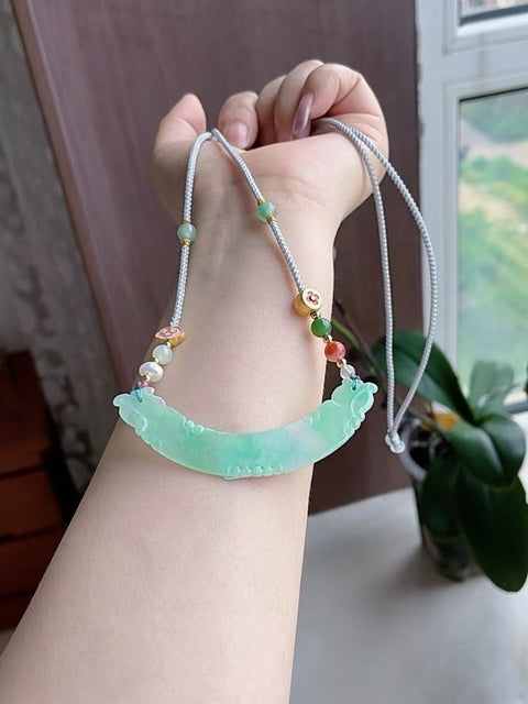 Kalung tulang selangka dari giok alami, 6,7 x 1,2 cm, termasuk ongkos kirim dan pajak.