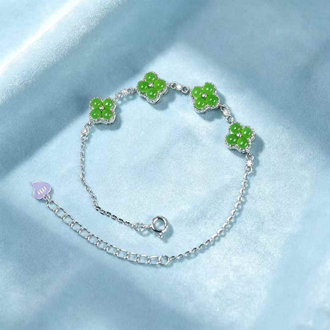 15909# Gelang perak S925 bertatahkan giok Hetian nefrit berbentuk daun semanggi empat helai (batu lepas: 3*3) termasuk ongkos kirim dan pajak.