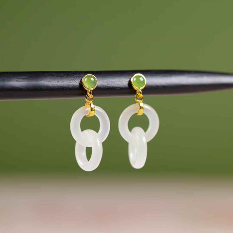 8481-2# Anting-anting perak sterling S925 bertatahkan cincin giok Hetian yang saling terkait (ukuran batu: 11*11mm, termasuk ongkos kirim dan pajak)