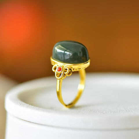 9276Q-6# Cincin perak sterling 925 bertatahkan giok Hetian (bahan air jernih) ruyi cabochon, gioknya hangat dan lembut, bergaya, sederhana dan elegan. Ongkos kirim dan pajak sudah termasuk.