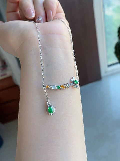 Kalung tulang selangka giok alami, terbuat dari material tambang lama, dihiasi dengan 8 batu cabochon yang indah, dan rantai perak sterling 925. Termasuk ongkos kirim dan pajak.