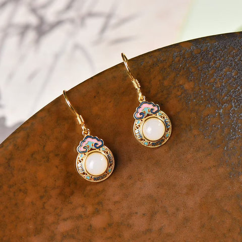 5454-2# Anting-anting enamel berbentuk drum bulat bertatahkan giok Hetian dari perak sterling S925 dengan awan keberuntungan, 6x6 buah, termasuk ongkos kirim dan pajak.