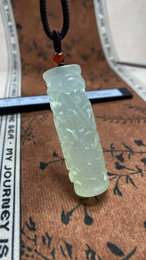 Pilar Naga: Liontin giok Xiuyan yang indah – pilar naga, melambangkan kekayaan turun-temurun. Spesifikasi: 60 x 18,9 mm, termasuk ongkos kirim dan pajak.