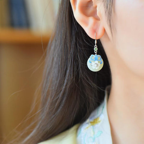 5134# 5134-2#s925 perak bertatahkan enamel giok Hetian, anting-anting gesper perdamaian, 15×15 cm, termasuk ongkos kirim dan pajak.