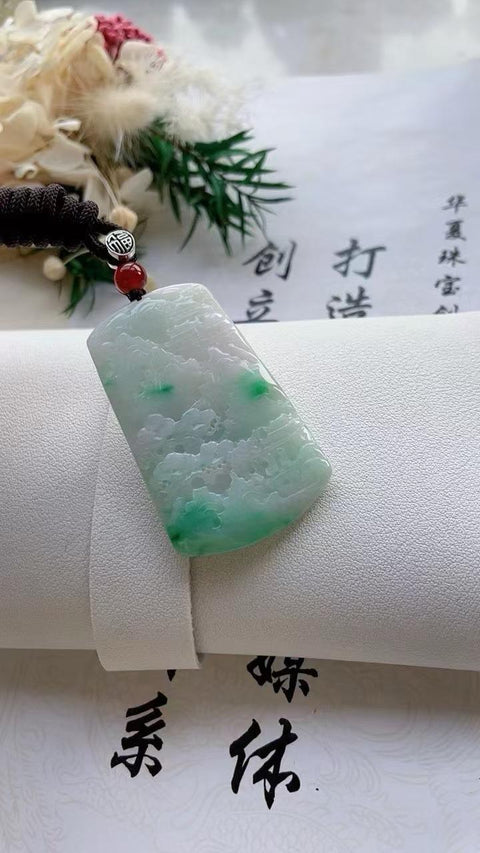Lanskap giok alami, permukaan halus, material tambang lama, tekstur halus dan hangat, hijau cerah, nilai uang yang sangat baik, dimensi 5,1 x 3,2 mm, termasuk ongkos kirim dan pajak.