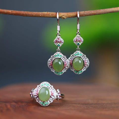 5034Q# 9583Q#S925 Anting-anting enamel cabochon giok Hetian bertatahkan perak dengan aksen zirkonium (6 x 8 buah) dan cincin (6 x 8 buah) termasuk ongkos kirim dan pajak.